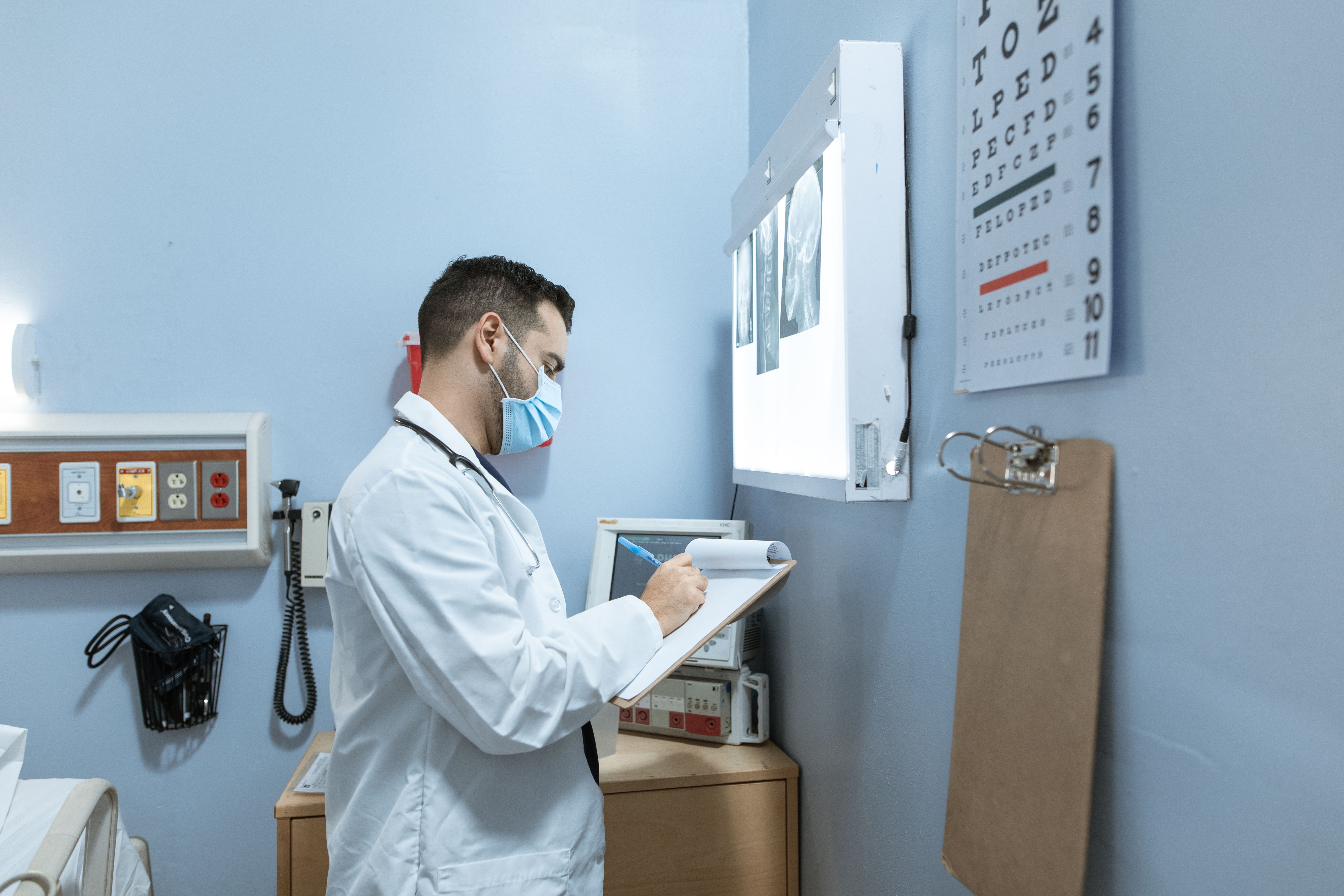 Dr. Deepak Bhandari's clinic in Vijay Nagar, Indore